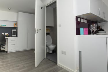 1 bed studio, Popes Lane, West Ealing, London, W54NG - Image 5